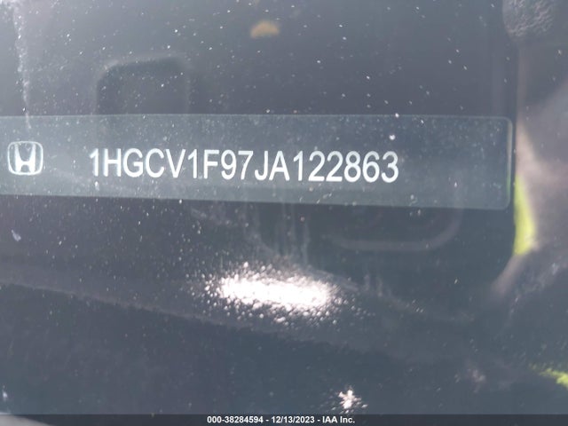 Honda Accord Touring 2018 1HGCV1F97JA122863 Image 9