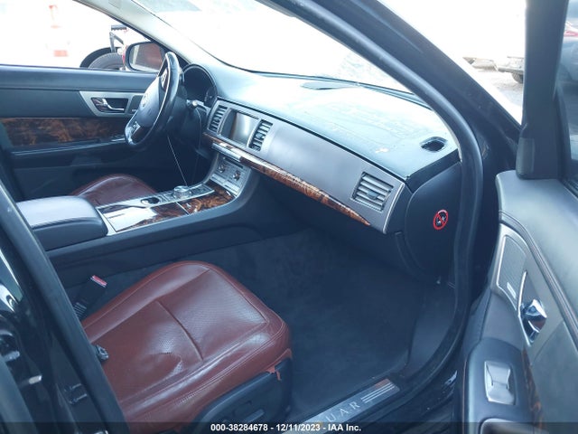 2009 JAGUAR XF SAJWA07C591R14129 Photo 4