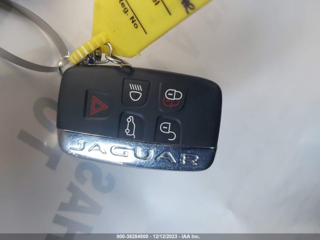 2017 JAGUAR XE SAJAD4BG3HA958003 Photo 10