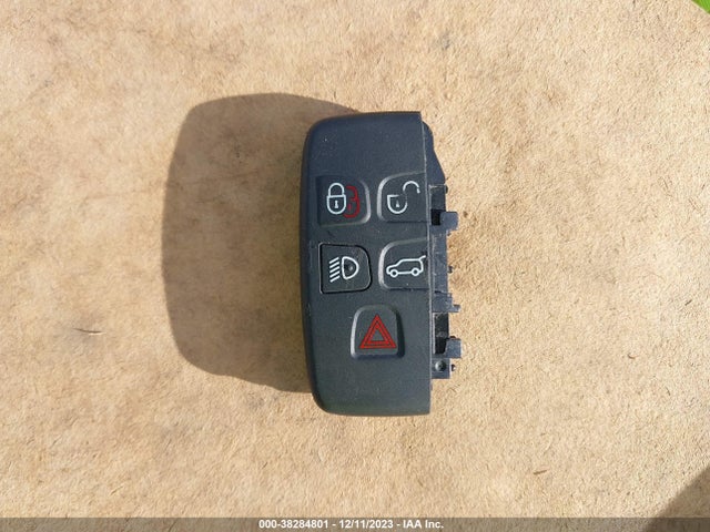 2017 JAGUAR F-PACE SADCS2BN8HA492511 Photo 10