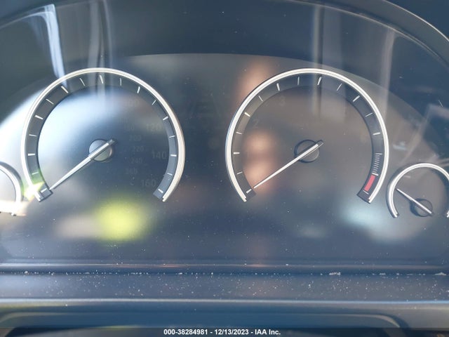 BMW 535i Xdrive 2014 WBA5B3C54ED533278 Image 7