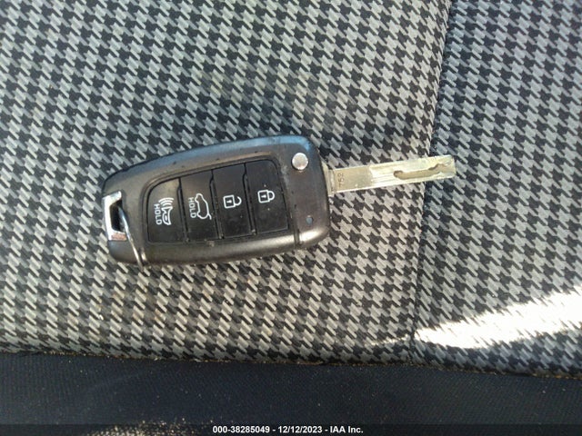 2019 HYUNDAI KONA SE VIN: KM8K1CAA3KU277120