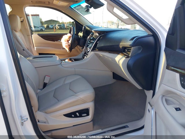 1GYS4BKJ6JR152306 Cadillac Escalade Luxury