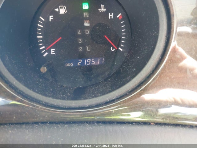 2004 LEXUS ES 330 VIN: JTHBA30G745028275