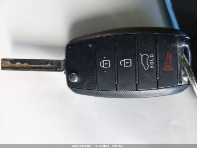 5XYPGDA39GG109961 KIA Sorento 2.4l Lx