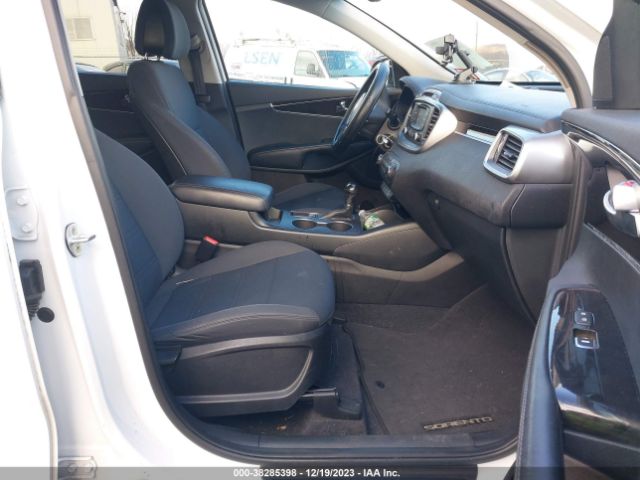 5XYPGDA39GG109961 KIA Sorento 2.4l Lx