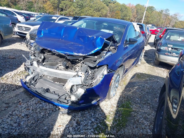 Chrysler 200 Limited 2015 1C3CCCABXFN690118 Image 2