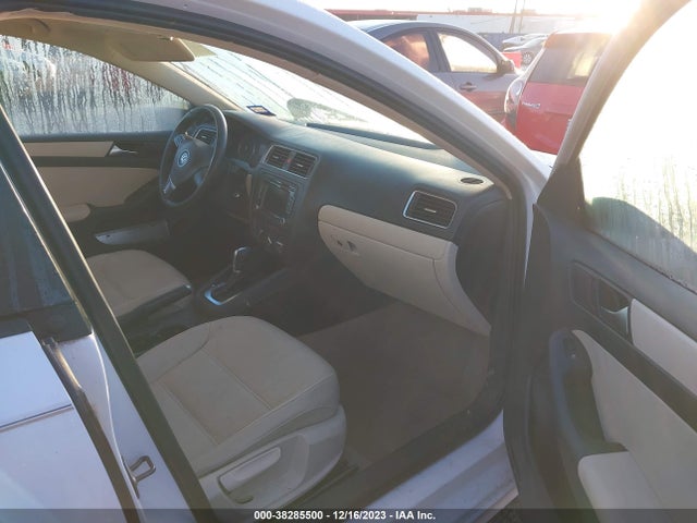 2012 VOLKSWAGEN JETTA 2.5L SE VIN: 3VWDX7AJ0CM347159