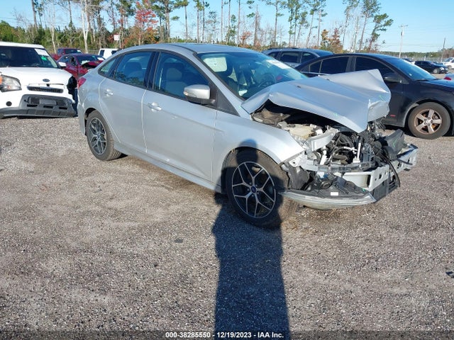 2015 FORD FOCUS SE VIN: 1FADP3F27FL238769