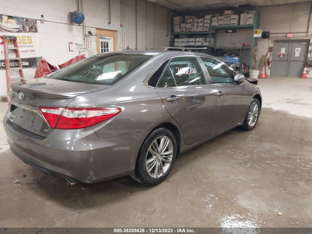 2015 TOYOTA CAMRY SE VIN: 4T1BF1FK2FU051616