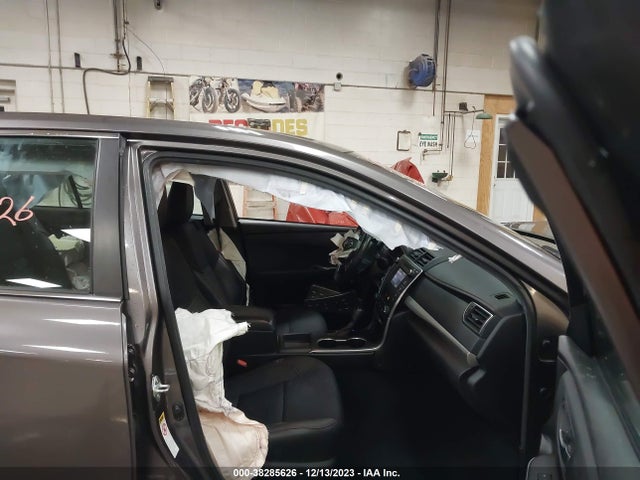 2015 TOYOTA CAMRY SE VIN: 4T1BF1FK2FU051616