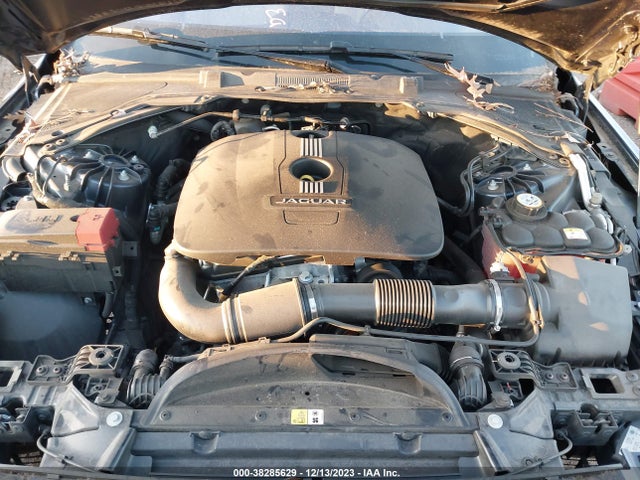 2017 JAGUAR XE SAJAR4BG7HA976523 Photo 9