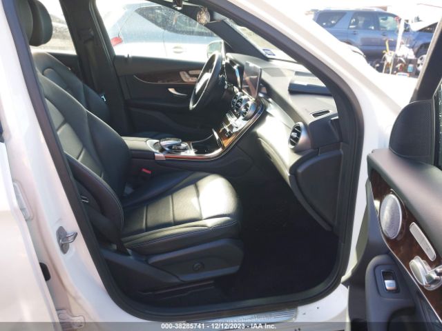 2019 MERCEDES-BENZ GLC 300 WDC0G4KB2KF548965 Photo 4