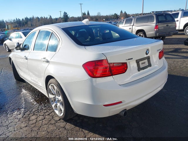 BMW 320i Xdrive 2015 WBA3C3G50FNS75173 Image 3