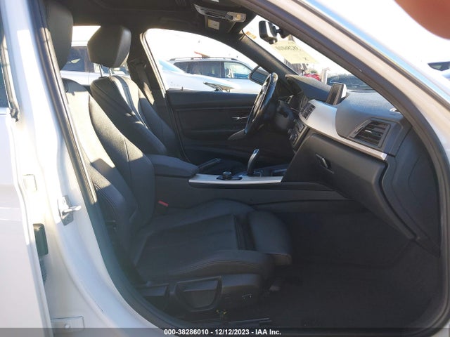 BMW 320i Xdrive 2015 WBA3C3G50FNS75173 Image 5
