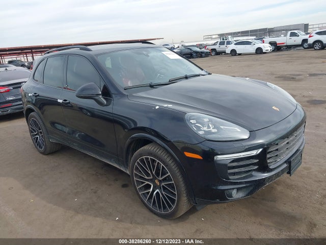 2017 PORSCHE CAYENNE WP1AA2A28HKA90249 Photo 0