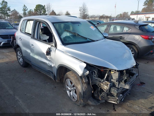 2013 VOLKSWAGEN TIGUAN S VIN: WVGAV3AX0DW620414