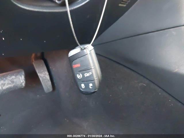 2C3CCADG4NH134275 Chrysler 300 Touring L
