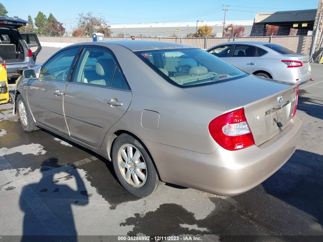 2004 TOYOTA CAMRY XLE V6 VIN: 4T1BF30KX4U070092