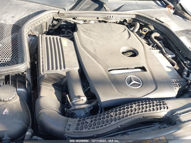 55SWF4JB7JU271896 Mercedes-Benz C 300