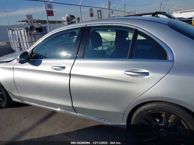 55SWF4JB7JU271896 Mercedes-Benz C 300