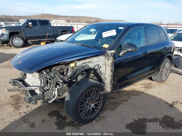 2017 PORSCHE CAYENNE WP1AA2A22HKA81966 Photo 1