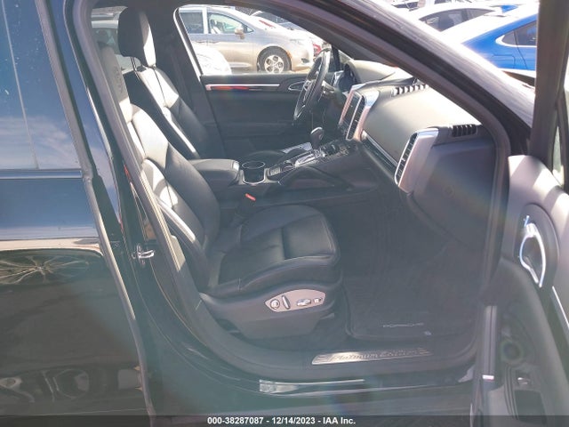 2017 PORSCHE CAYENNE WP1AA2A22HKA81966 Photo 4