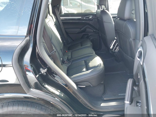 2017 PORSCHE CAYENNE WP1AA2A22HKA81966 Photo 7