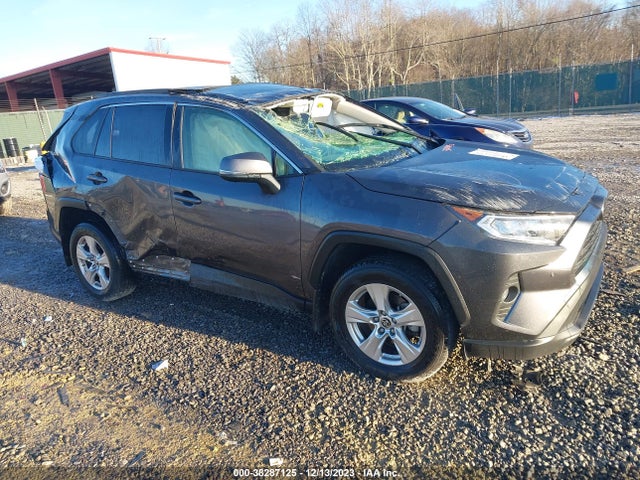 Toyota Rav4 Xle 2019 JTMP1RFV2KD039316 main image
