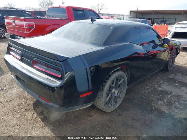 Dodge Challenger 392 Hemi Scat Pack Shaker 2016 2C3CDZFJ9GH337458 Image 4