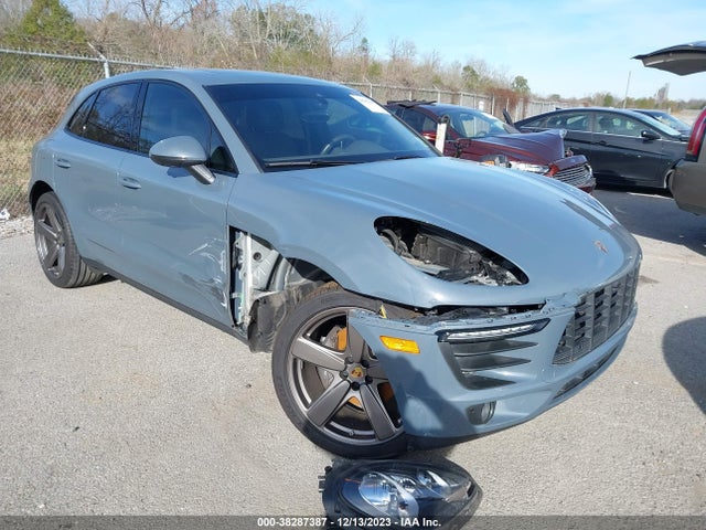 2018 PORSCHE MACAN WP1AA2A54JLB08286 Photo 0