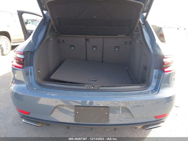 2018 PORSCHE MACAN WP1AA2A54JLB08286 Photo 7