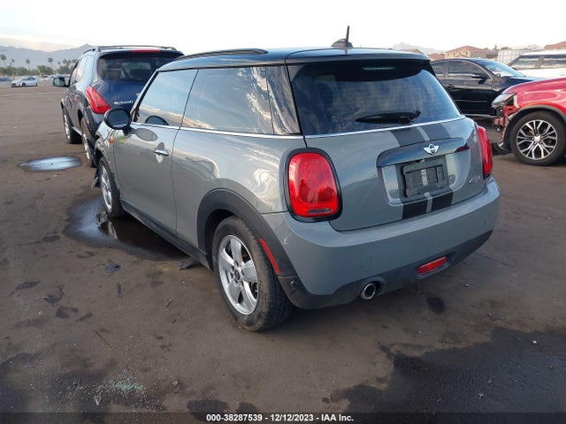 2018 MINI HARDTOP WMWXP5C50J2G63122 Photo 2