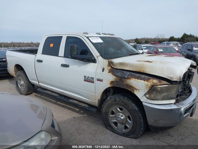 RAM 2500 Tradesman  4x2 64 Box 2018 3C6UR4CJ3JG343649 главное изображение