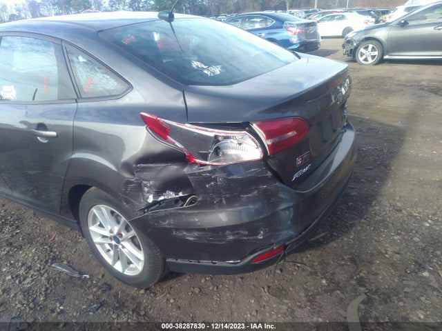 2015 FORD FOCUS SE VIN: 1FADP3F21FL264008