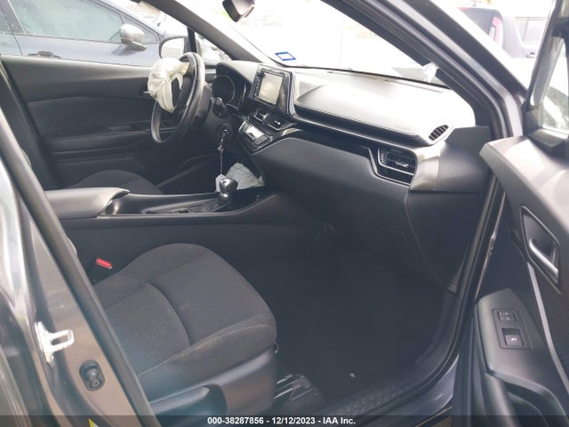 Toyota C-HR XLE 2018 NMTKHMBX3JR003698 Image 5