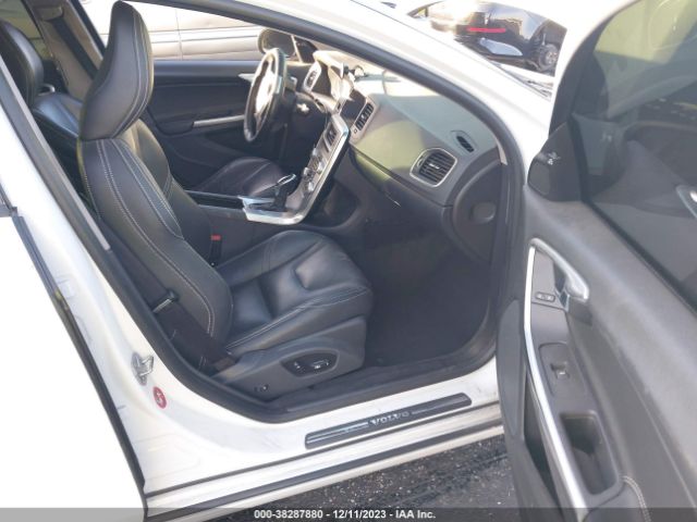 YV126MFL9J2454103 Volvo S60 T5 Dynamic