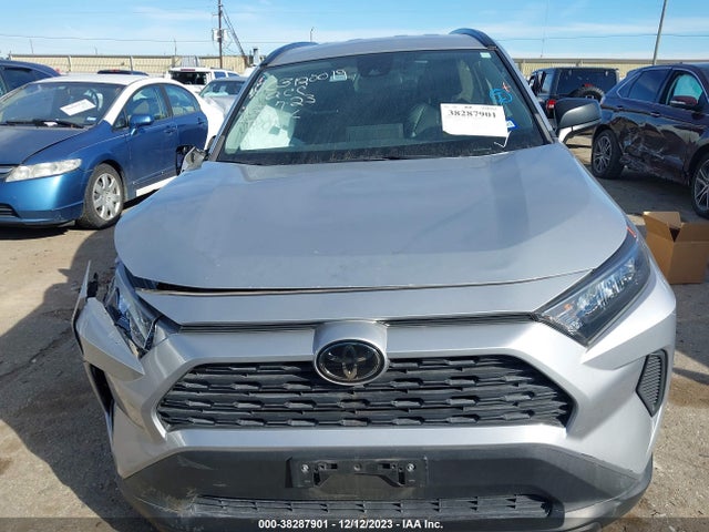 Toyota RAV4 LE 2019 2T3H1RFV8KW052966 Image 11