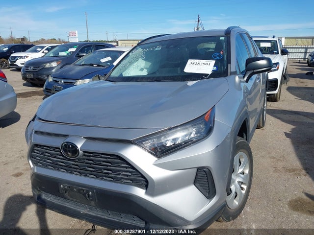 Toyota RAV4 LE 2019 2T3H1RFV8KW052966 Image 2