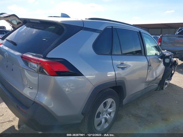 Toyota RAV4 LE 2019 2T3H1RFV8KW052966 Image 4