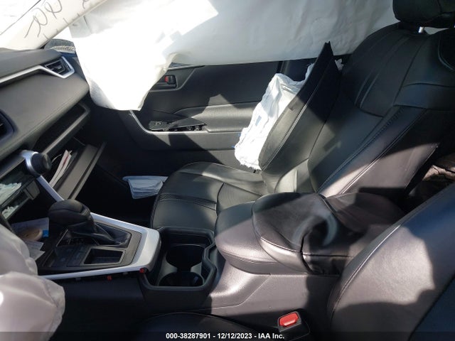 Toyota RAV4 LE 2019 2T3H1RFV8KW052966 Image 5