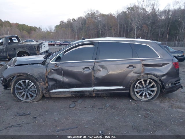 2018 AUDI Q7 3.0T PREMIUM VIN: WA1VAAF78JD020109