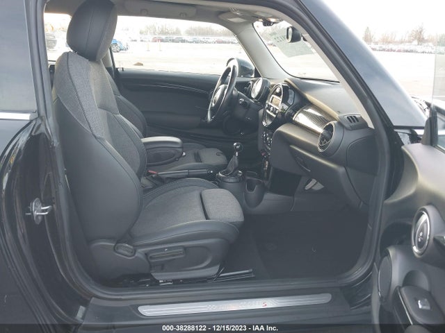 2016 MINI COOPER HARDTOP WMWXP7C53G2C60823 Photo 4