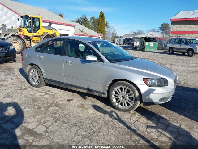 2005 VOLVO S40 T5 VIN: YV1MS682352078864