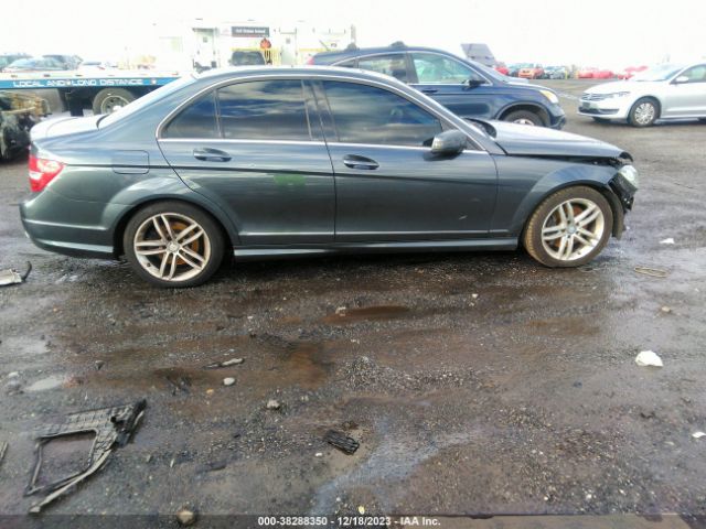 WDDGF8AB5EA911542 Mercedes-Benz C 300 Luxury 4matic/sport 4matic