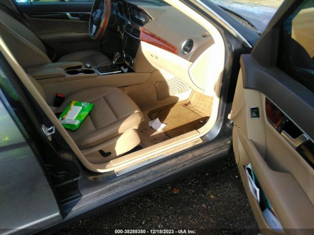 WDDGF8AB5EA911542 Mercedes-Benz C 300 Luxury 4matic/sport 4matic