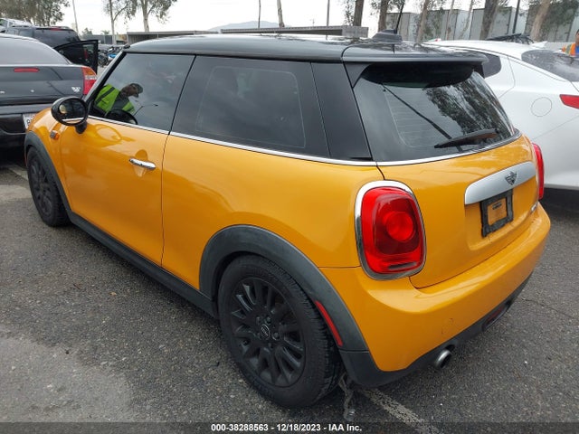 2015 MINI HARDTOP WMWXM5C51FT939718 Photo 2