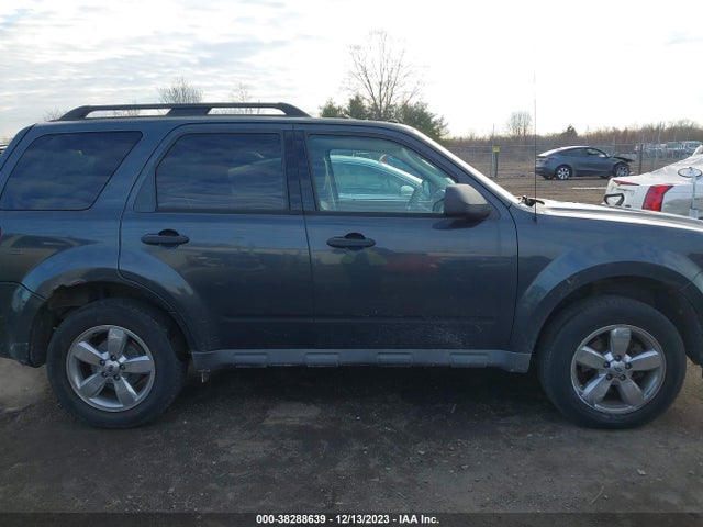 2009 FORD ESCAPE XLT VIN: 1FMCU03739KC03360