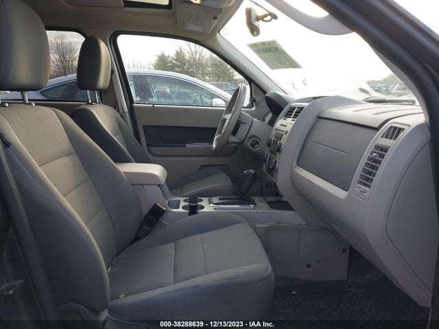 2009 FORD ESCAPE XLT VIN: 1FMCU03739KC03360