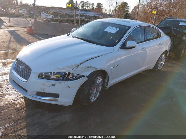 2015 JAGUAR XF SAJWA0FS5FPU42449 Photo 1